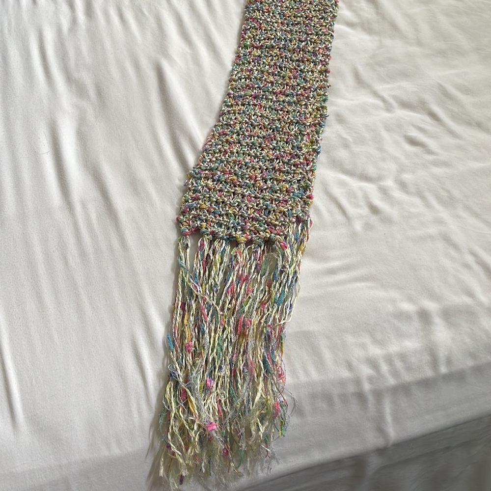 Handmade Beautiful colorful scarf - Picture 7 of 8